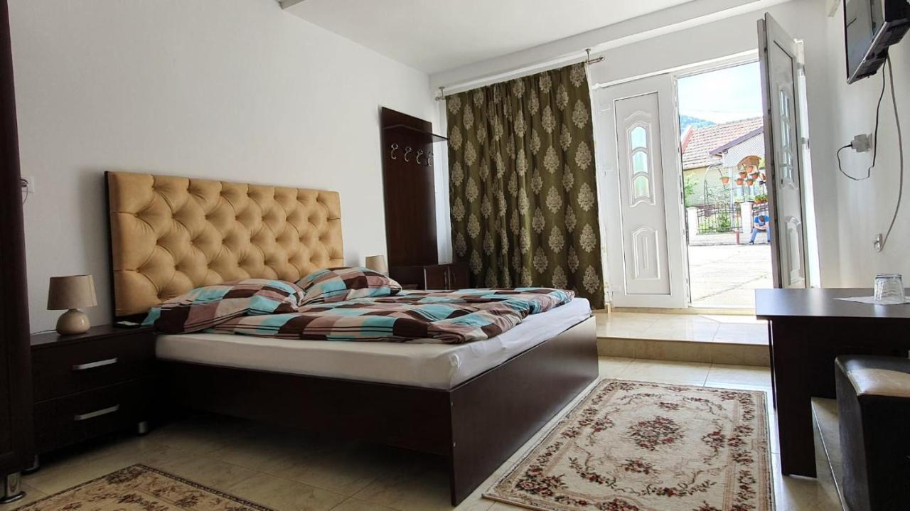 La Mosu-N Retezat Guest House Nucsoara  Eksteriør bilde